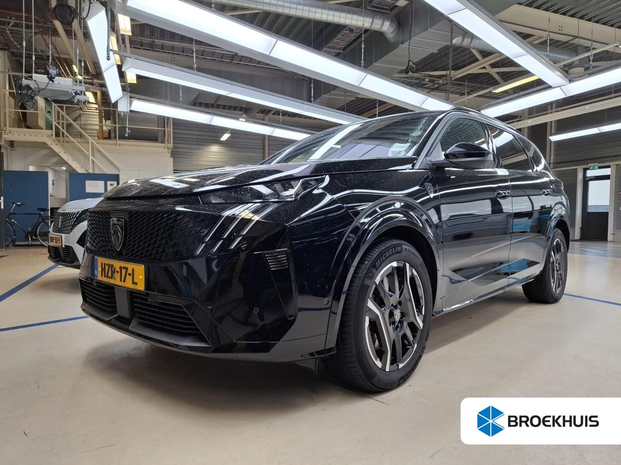 Peugeot e-5008 - GT Avantage 73 kWh | Panorama/schuifdak | Elektrisch verstelbare stoelen | Navigatie | Cam - AutoWereld.nl