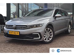 Volkswagen Passat Variant - 1.4 TSI PHEV GTE Business | Achteruitrijcamera | Cruise control adaptief | Lichtmetalen ve