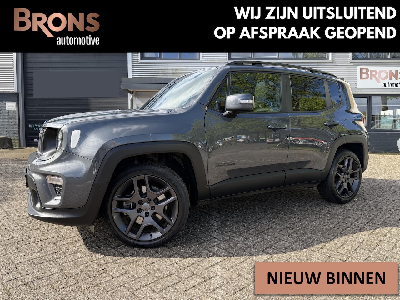Jeep Renegade - 4xe 240 Plug-in Hybrid Electric Limited Plug-in l Leder l trekhaak l Full Options - AutoWereld.nl