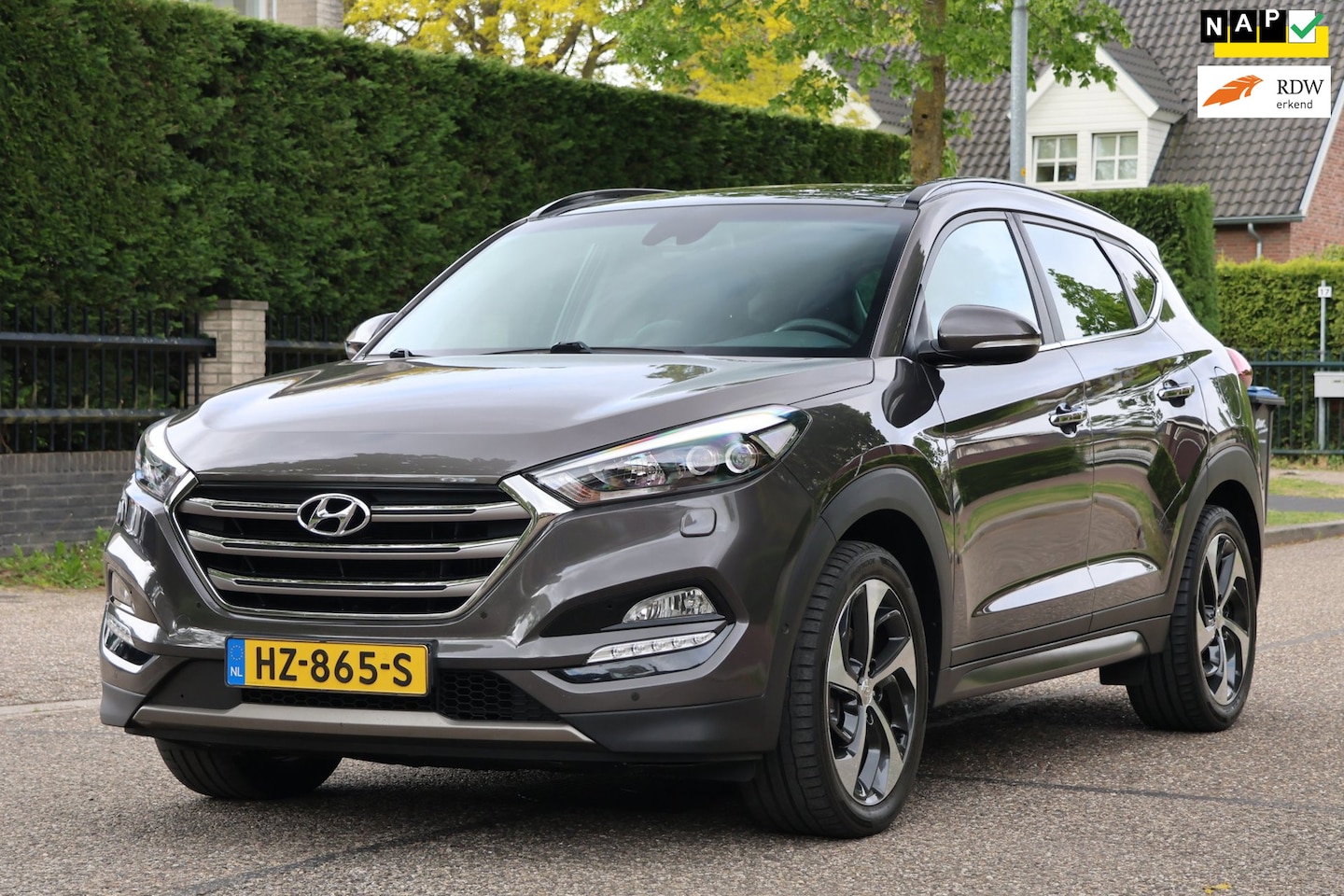 Hyundai Tucson - 1.6 T-GDi Premium 4WD | AUTOMAAT | PANO | NAVI | CLIMA | CRUISE | CAMERA | TREKHAAK | MOOI - AutoWereld.nl