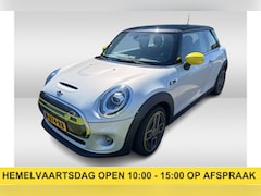 MINI Mini-Electric - Basic 33 kWh / SoH 93, 3% / CarPlay / 17'' / Virtual Cockpit / DAB / Cruise Control