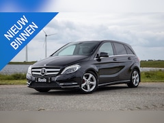 Mercedes-Benz B-klasse - 180 Ambition AUTOMAAT / CRUISE CONTROLE / NAVI / TREKHAAK / LEER