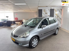Honda Jazz - 1.4 LS Apk Nieuw, Automaat, Clima, Cruise, Parksensor, Trekhaak, N.A.P, 2 sleutels+Boekjes