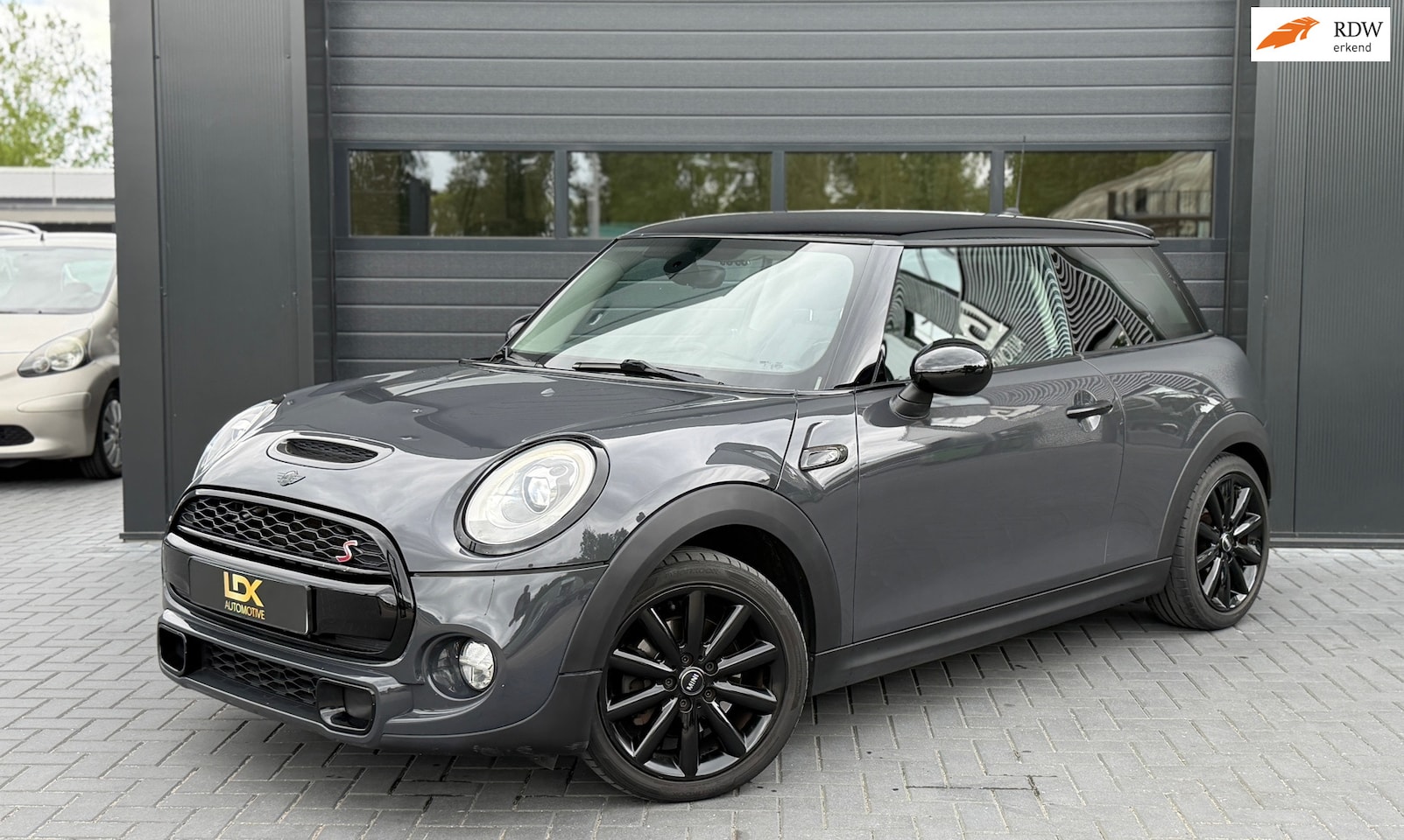 MINI Cooper S - Mini 2.0 Chili Serious Business 192 Pk|PDC - AutoWereld.nl