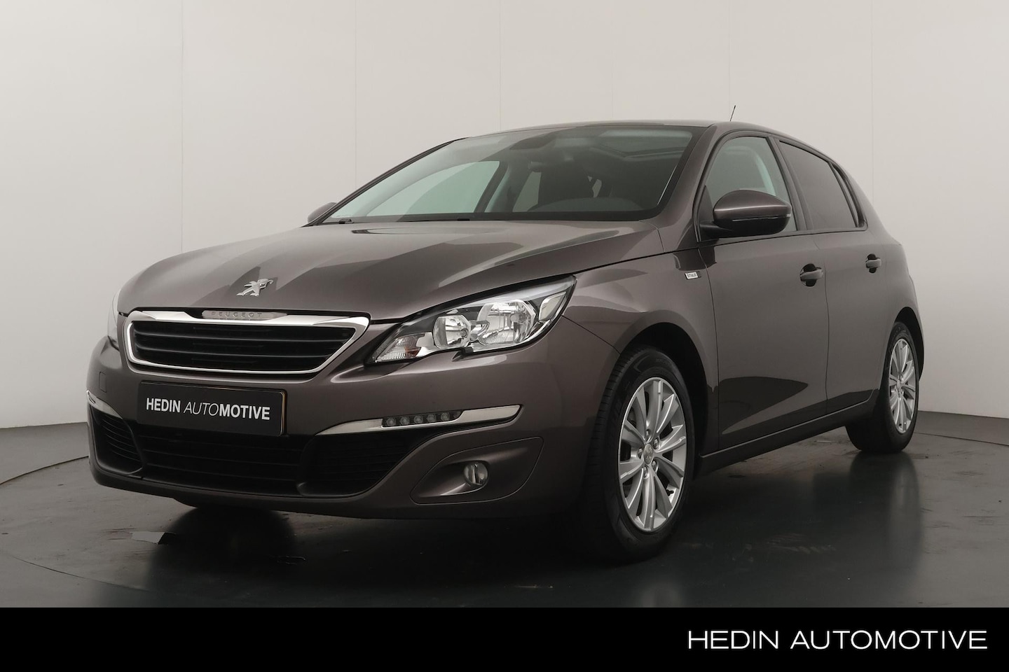 Peugeot 308 - 1.2 130pk Style | Trekhaak | Navigatie | Cruise Control | Panoramadak | Climate Control | - AutoWereld.nl