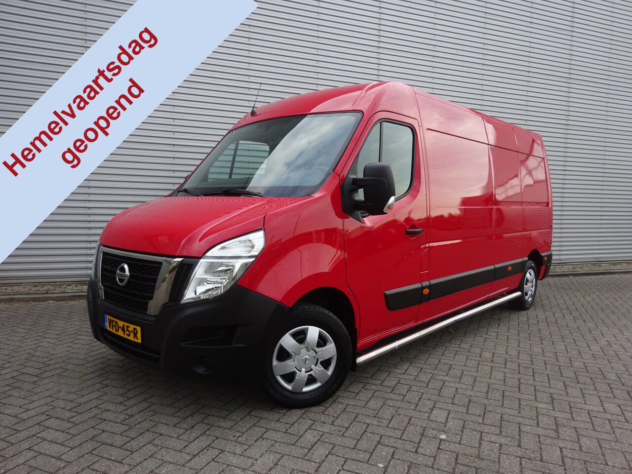 Nissan NV400 - 2.3 dCi L3H3 Acenta 1e Eigenaar / Airco / Navi / Cruise / Camera / CARPLAY / NAP - AutoWereld.nl