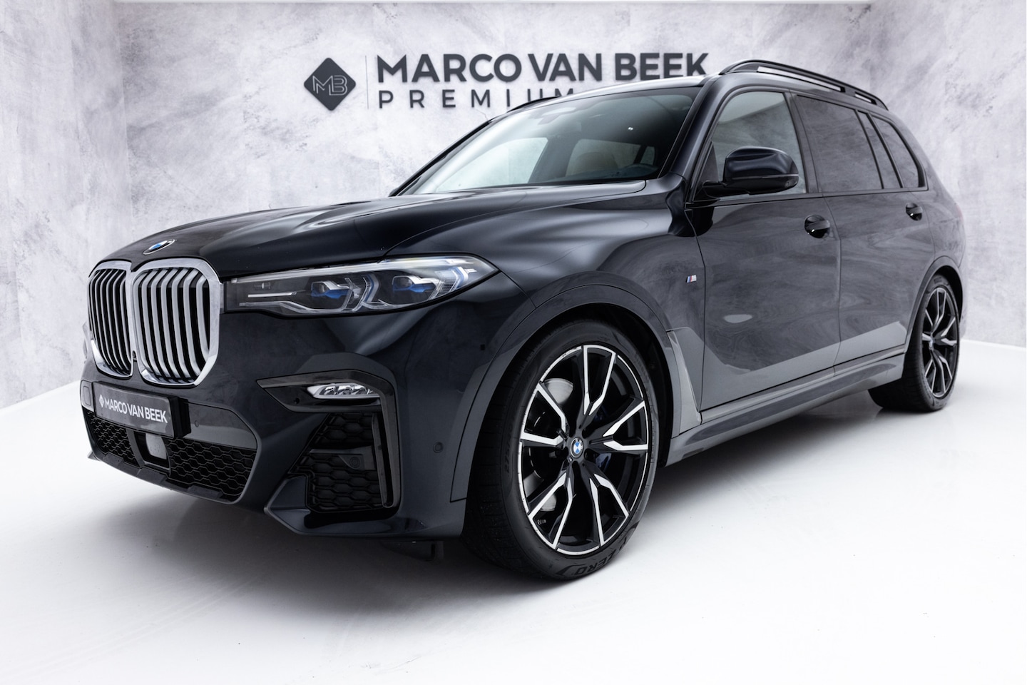 BMW X7 - xDrive40i 6p. M-Sport | Pano Skylounge | Massage | 4W Sturing | Individual - AutoWereld.nl