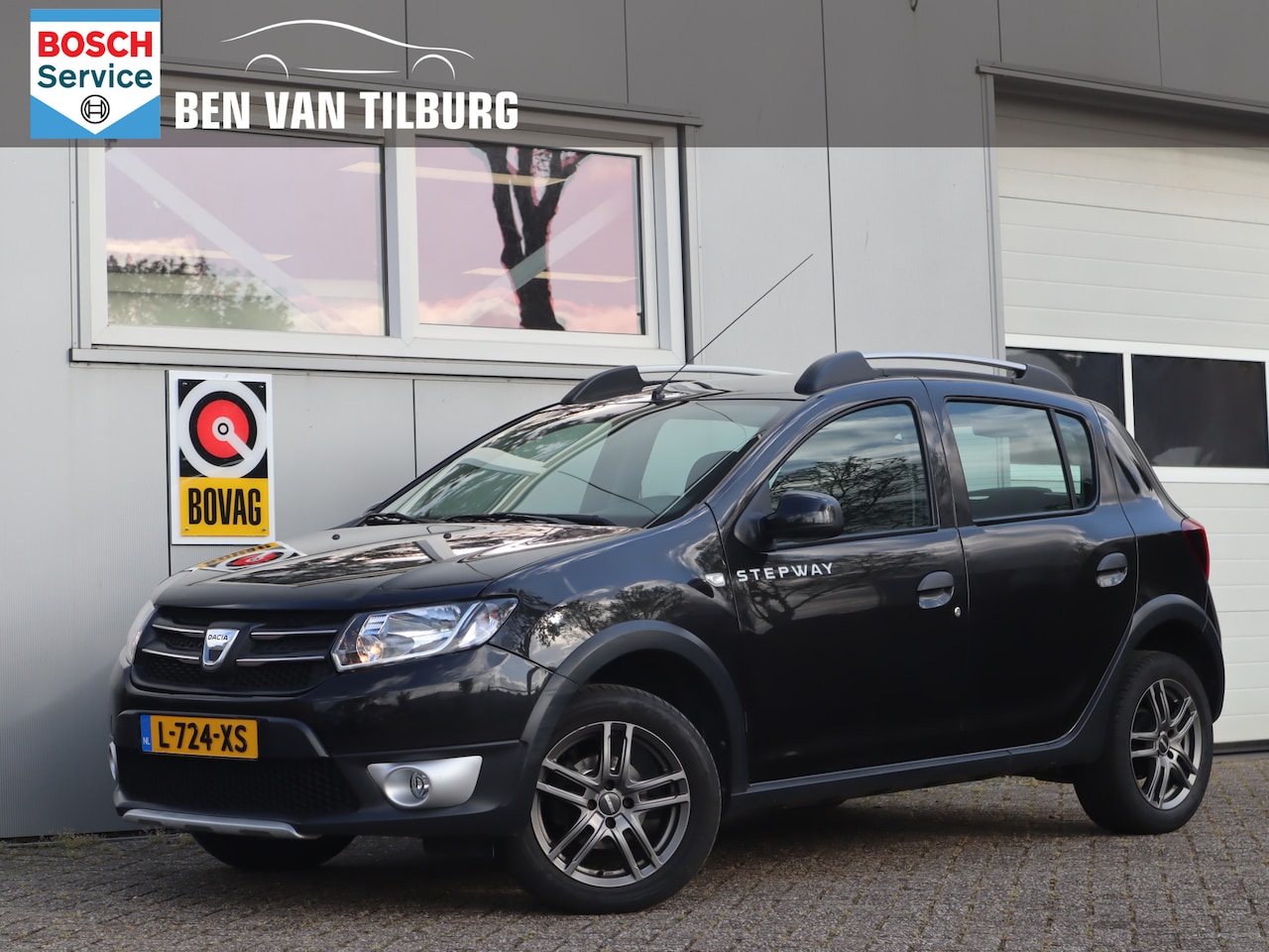 Dacia Sandero Stepway - 0.9 TCe Lauréate / Cruise / Parkeersensoren / Navi - AutoWereld.nl