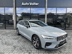 Volvo V60 - 2.0 T8 Plug-in hybrid AWD Ultra Dark B&W|hud|pano|trekhaak|360