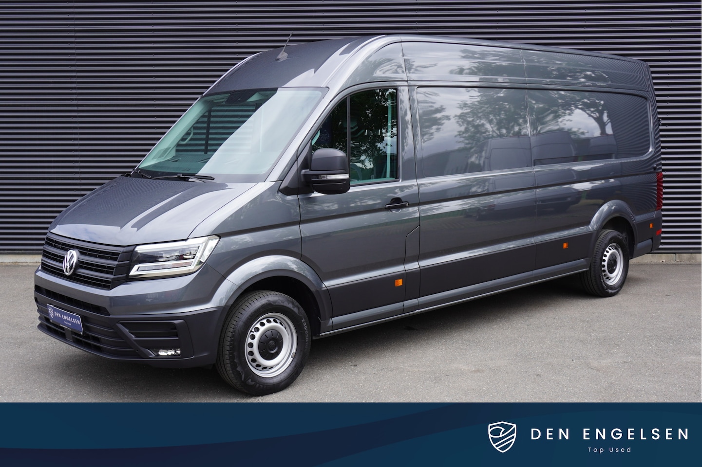 Volkswagen Crafter - 35 180 pk L4H3/L3H2 LED Apple Carplay Camera Cruise control Airco Stoelmassage - AutoWereld.nl