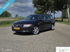 Volvo V70 - 2.0 T5 Summum 241 pk
