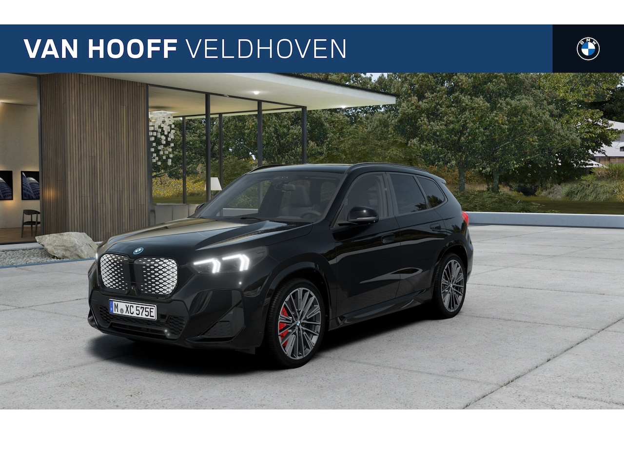 BMW iX1 - eDrive20 M Sport / Panoramadak / Trekhaak / Sportstoelen / M Adaptief onderstel / Head-Up - AutoWereld.nl