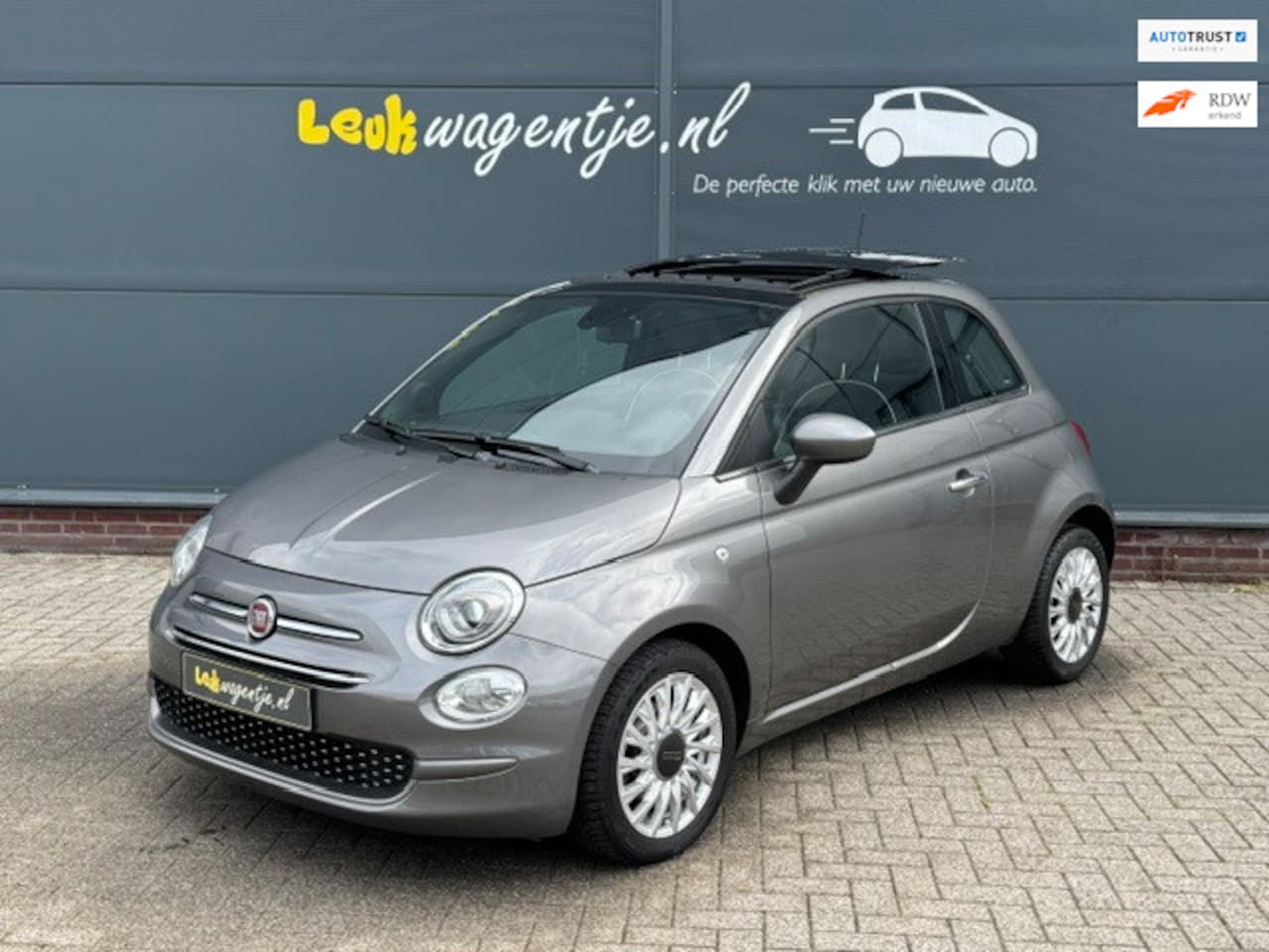 Fiat 500 - 1.2 Lounge Automaat *schuifdak *carplay - AutoWereld.nl