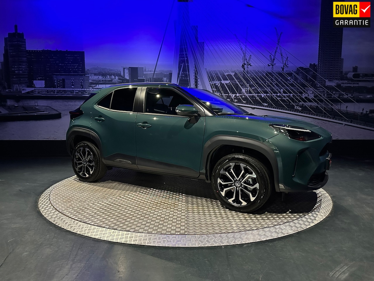 Toyota Yaris Cross - 1.5 Hybrid 130 Dynamic *Acc*Winterpakket*Camera*17inch* - AutoWereld.nl