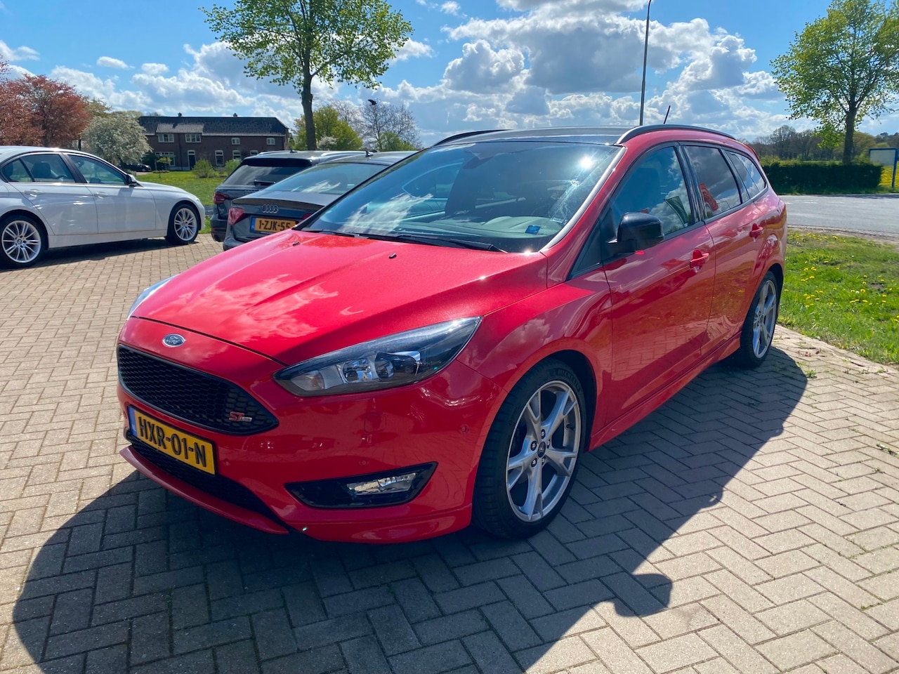 Ford Focus Wagon - 1.0 EcoBoost 140PK ST-line - AutoWereld.nl