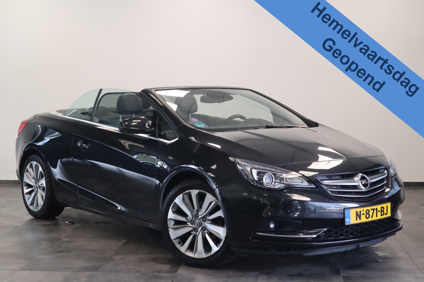 Opel Cascada - 1.6 Turbo Cosmo Climate Control Navi Stoelverwarming Cruise Control * Hemelvaartsdag geope - AutoWereld.nl