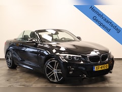 BMW 2-serie Cabrio - 220i High Executive M-sport H&K PDC * Hemelvaartsdag geopend van 12:00 tot 17:00u