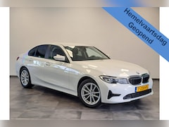 BMW 3-serie - 318i Executive Navigatie Clima Cruise PDC LM 157 PK * Hemelvaartsdag geopend van 12:00 tot