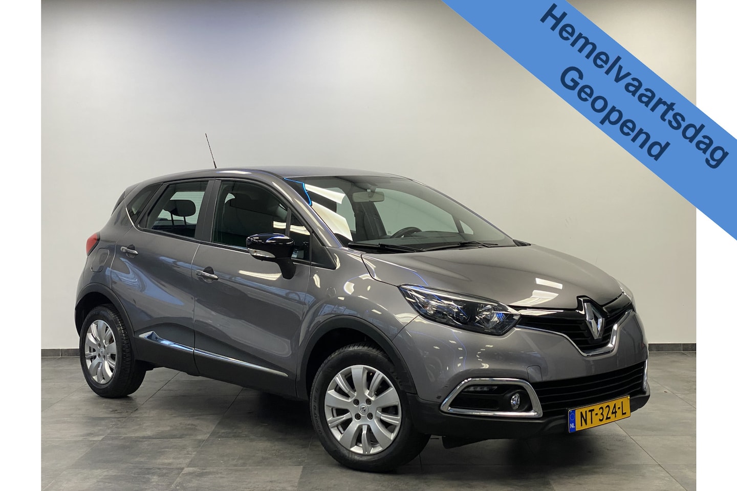 Renault Captur - 0.9 TCe Barista 16LMV Airco CV * Hemelvaartsdag geopend van 12:00 tot 17:00u * - AutoWereld.nl