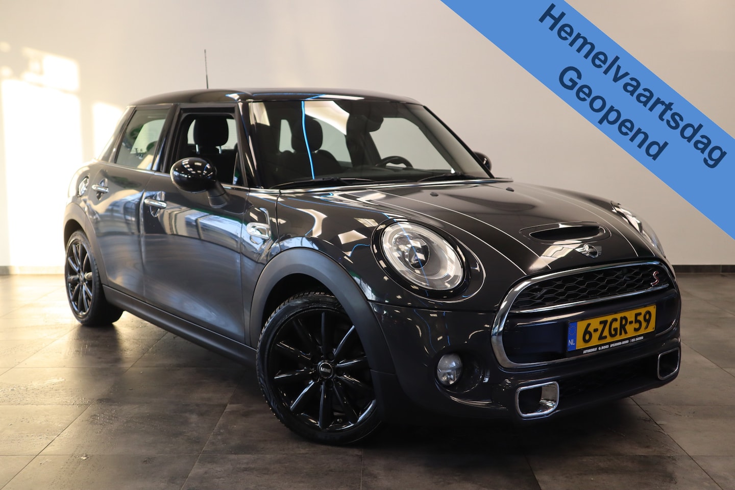 MINI Cooper - 2.0 Cooper S Chili Panodak ECC Navi Stoelverw * Hemelvaartsdag geopend van 12:00 tot 17:00 - AutoWereld.nl