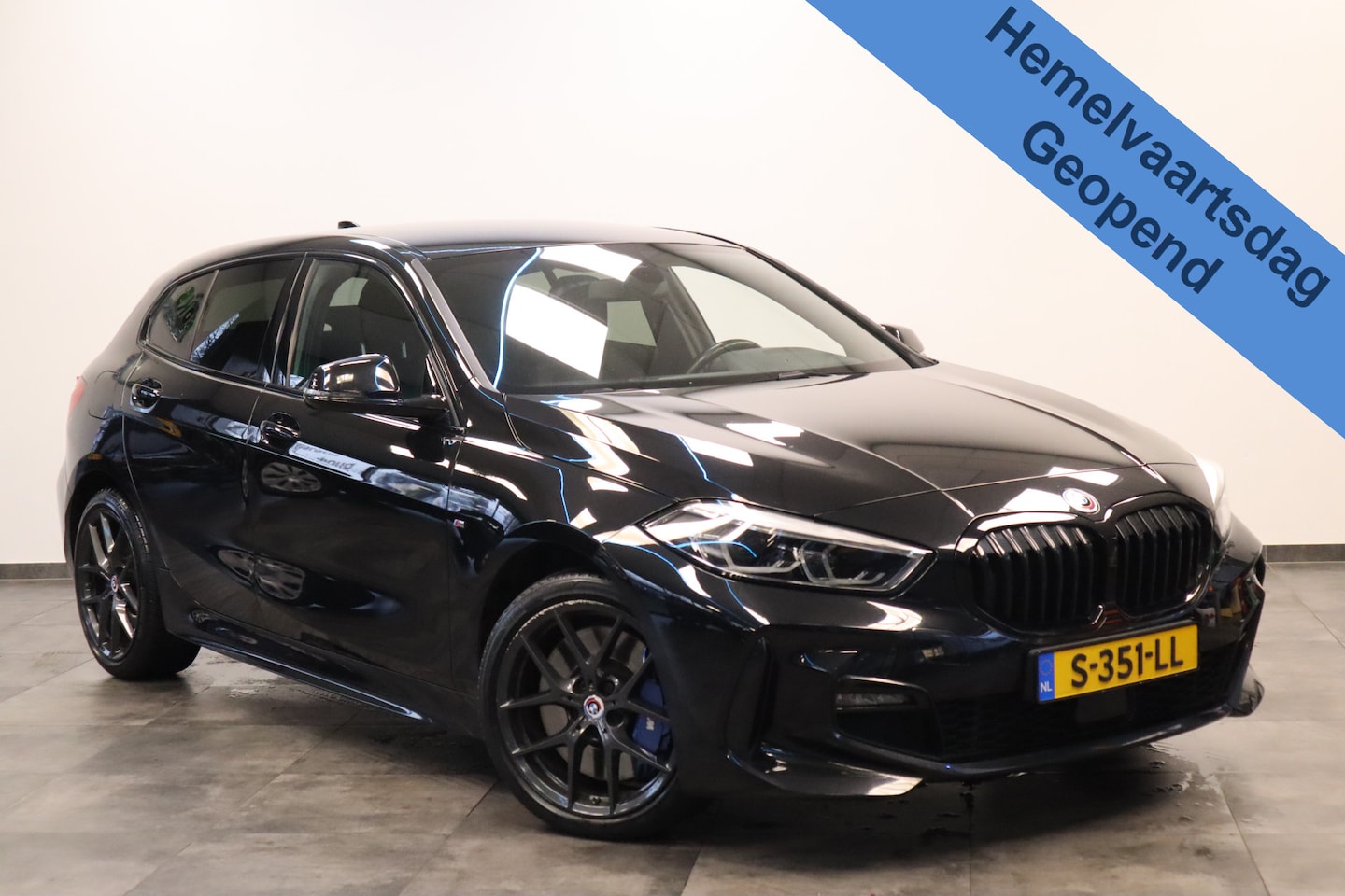 BMW 1-serie - 120i M-Sport Navigatie Full-led * Hemelvaartsdag geopend van 12:00 tot 17:00u * - AutoWereld.nl