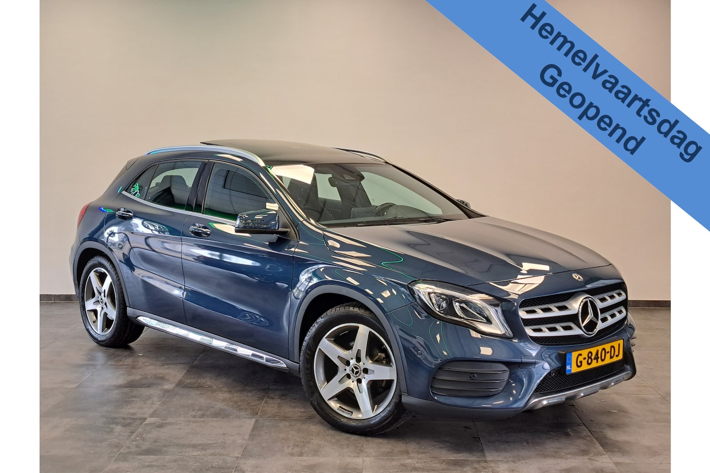 Mercedes-Benz GLA-Klasse - 180 Business Solution AMG Panoramadak Clima Cruise Navigatie camera 18"LM * Hemelvaartsdag - AutoWereld.nl