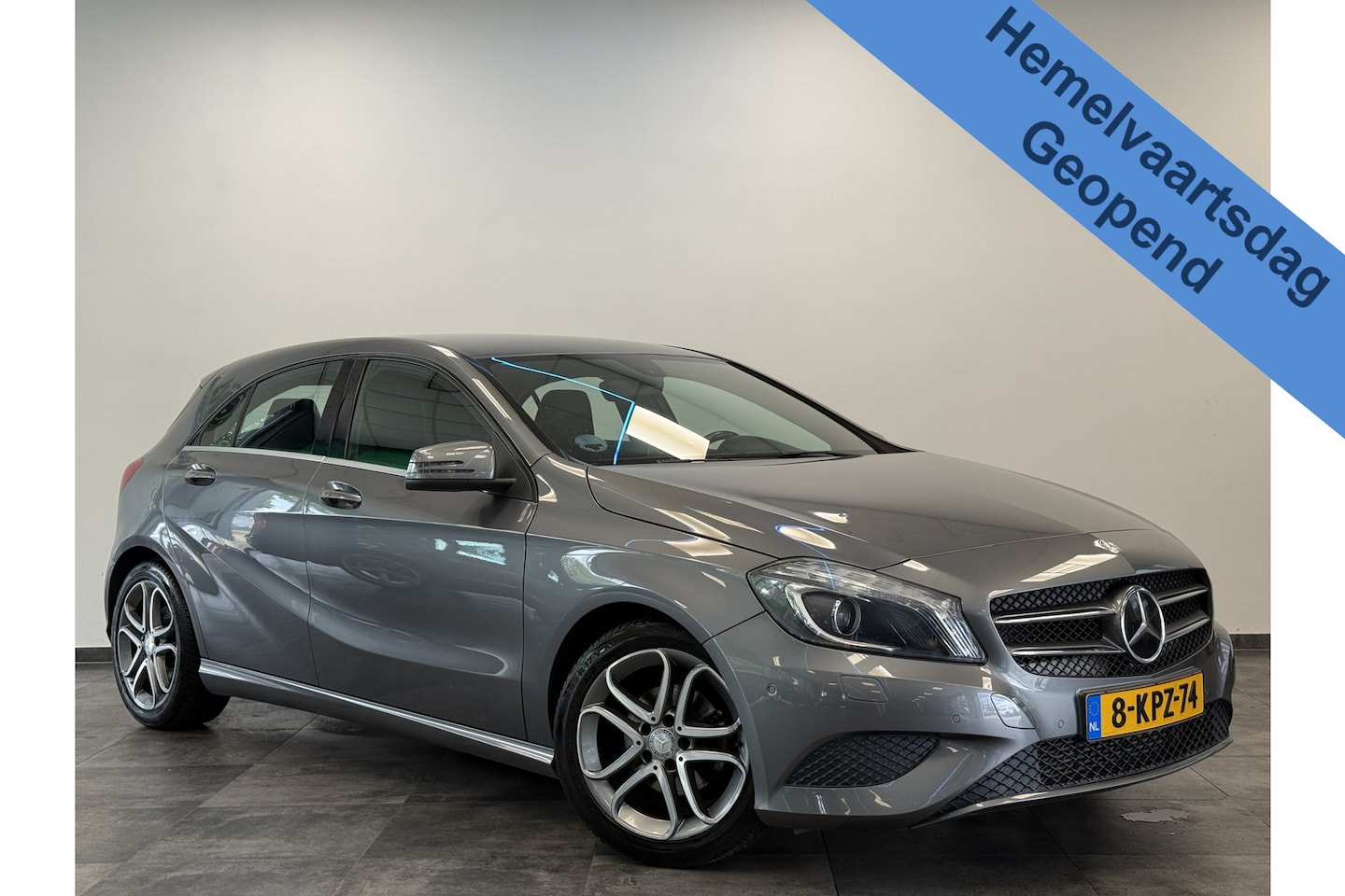 Mercedes-Benz A-klasse - 180 Edition Navigatie 4U3 Navigatie CruiseControl * Hemelvaartsdag geopend van 12:00 tot 1 - AutoWereld.nl