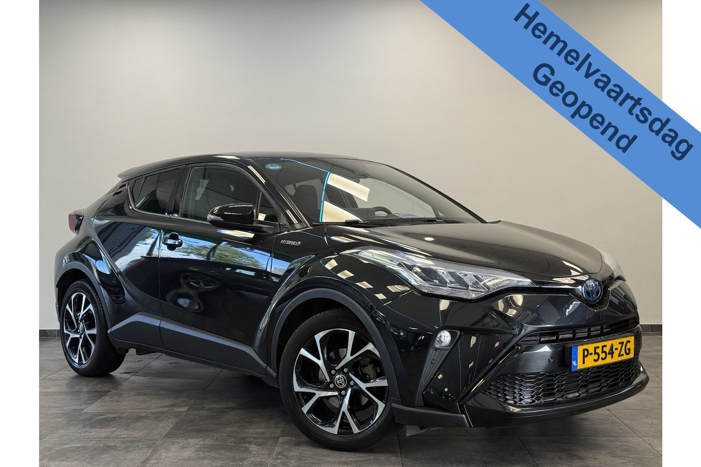 Toyota C-HR - 1.8 Hybrid Dynamic Carplay ECC Privacy glass Keyless Go PDC * Hemelvaartsdag geopend van 1 - AutoWereld.nl