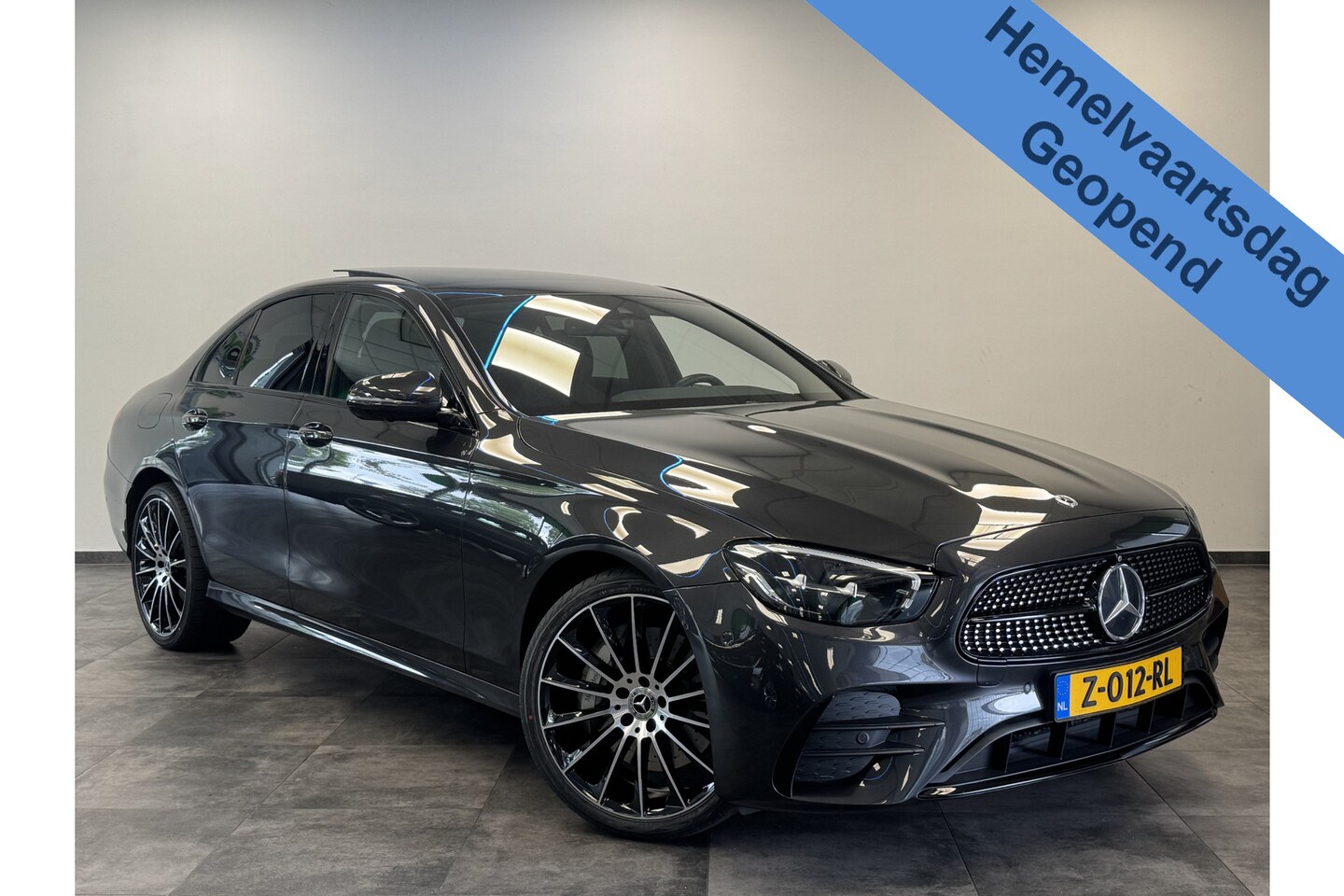 Mercedes-Benz E-klasse - 300 e AMG Line PDC ACC Schuifkanteldak 360 Camera 20 inch * Hemelvaartsdag geopend van 12: - AutoWereld.nl