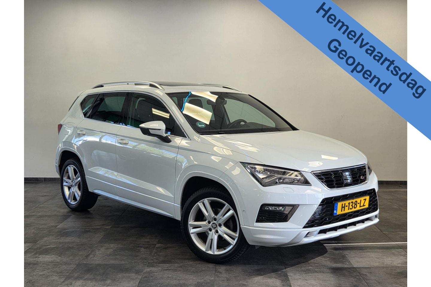 SEAT Ateca - 1.5 TSI FR Business Intense Panoramadak Trekhaak Elektrisch Leder interieur * Hemelvaartsd - AutoWereld.nl