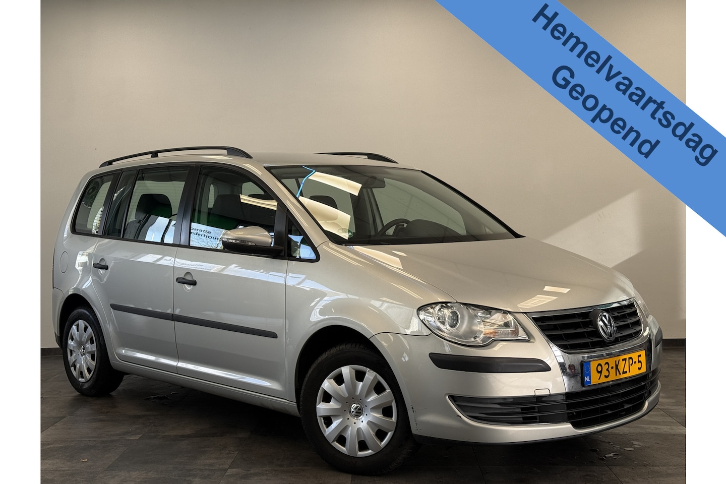 Volkswagen Touran - 1.4 TSI Trendline Navigatie PDC * Hemelvaartsdag geopend van 12:00 tot 17:00u * - AutoWereld.nl