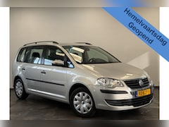 Volkswagen Touran - 1.4 TSI Trendline Navigatie PDC * Hemelvaartsdag geopend van 12:00 tot 17:00u