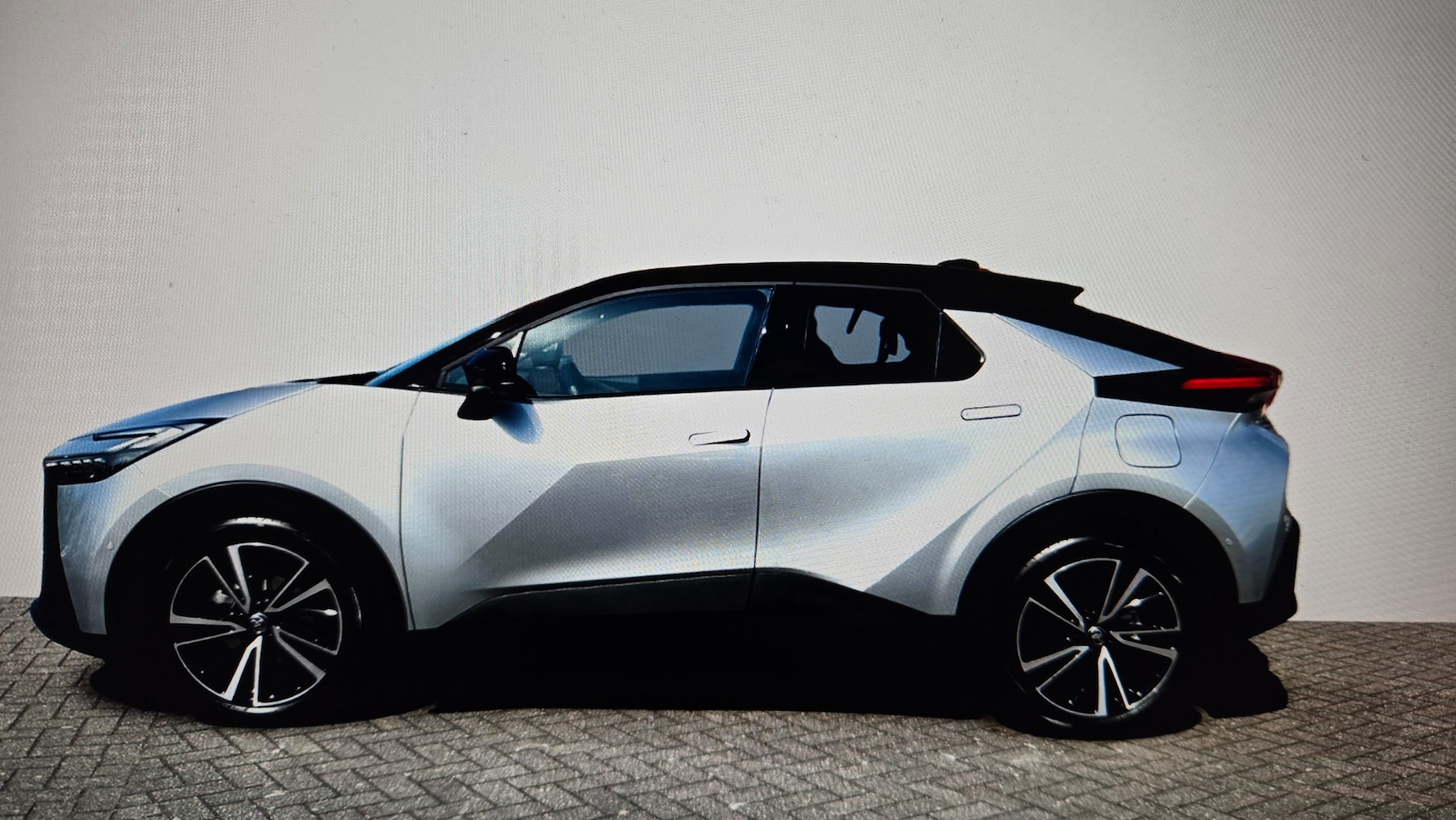 Toyota C-HR - 1.8 Hybrid Executive - AutoWereld.nl