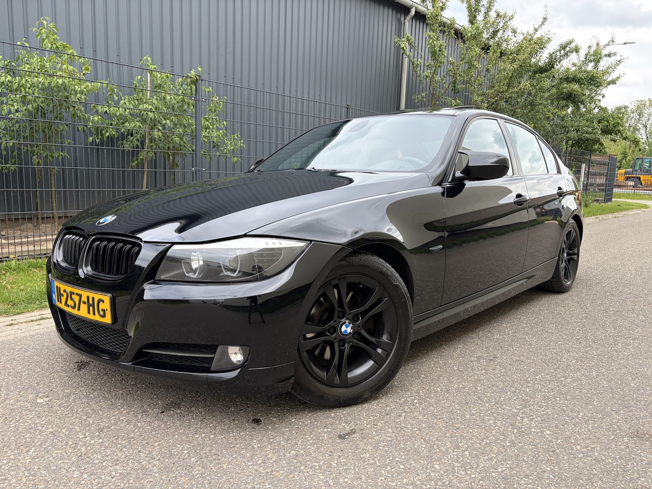 BMW 3-serie - 318i Executive / SCHUIFDAK / NAVI / CRUISE / AIRCO / APK 4-2027 - AutoWereld.nl