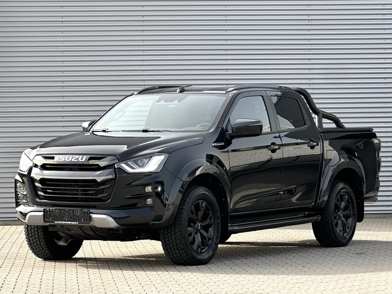 Isuzu D-Max - D-MAX V-Cross AT 4x4 Grijs kenteken 2zitpl. - AutoWereld.nl