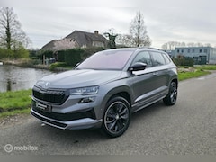 Skoda Karoq - 1.5 TSI ACT Sportline / Pano / Carplay / Camera