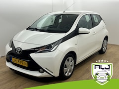 Toyota Aygo - Occasion 1.0 VVT-i x-play |Wit | Tweedehands Aygo | Airco | Achteruitrijcamera | Bluetooth