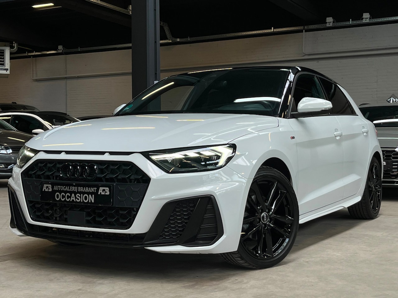 Audi A1 Sportback - 35 TFSI S-line Automaat/Sfeerverl/Carplay/PDC - AutoWereld.nl