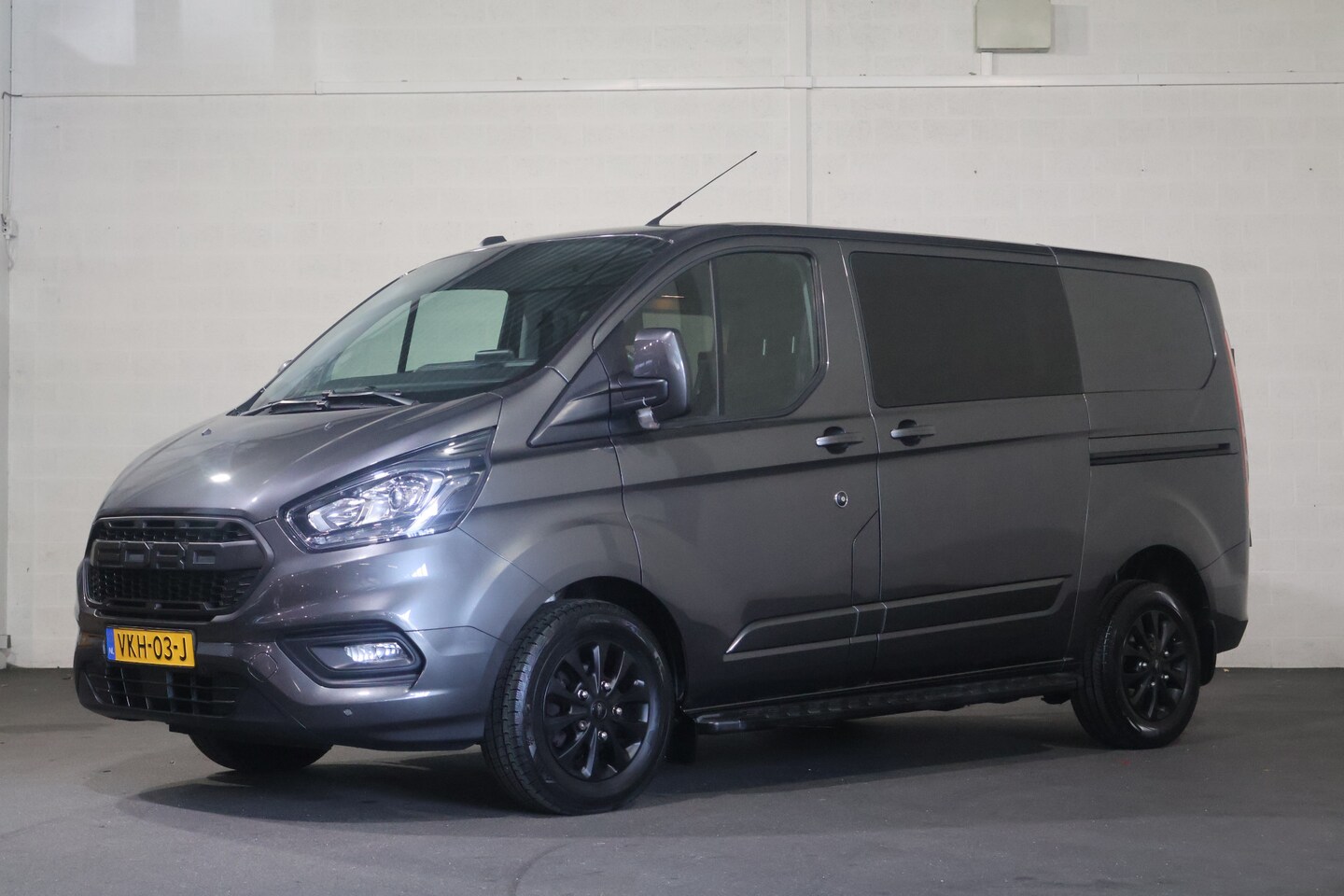Ford Transit Custom - 2.0 TDCI L1H1 Limited DC Automaat Marge BTW Vrij - AutoWereld.nl
