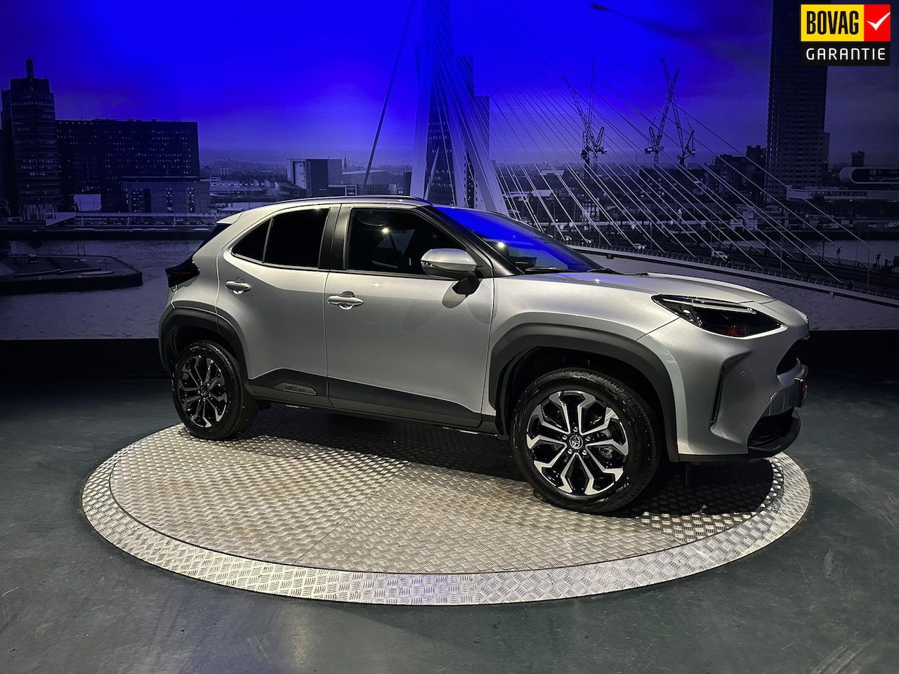 Toyota Yaris Cross - 1.5 Hybrid 130 Dynamic *Acc*Winterpakket*Camera*17inch* - AutoWereld.nl