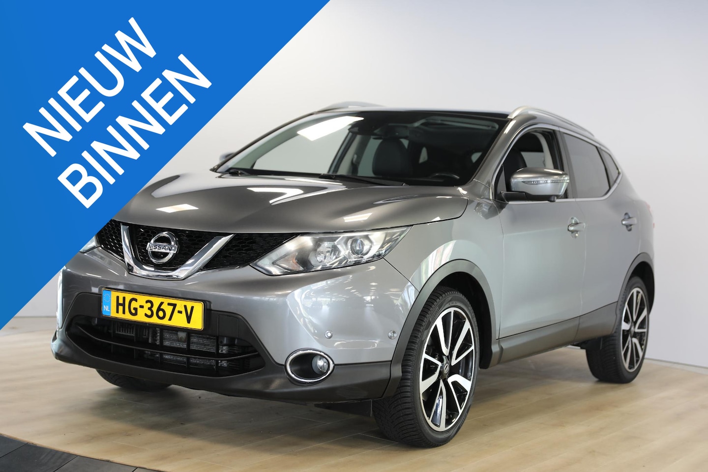 Nissan Qashqai - 1.2 Tekna | Panoramadak | Trekhaak | Leer - AutoWereld.nl