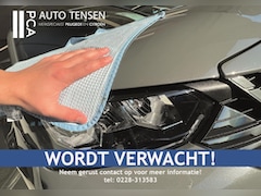 Peugeot 3008 - 1.6 VTi 120PK Première | Panoramadak | Navigatie | Trekhaak | Eerste eigenaar |