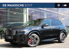 BMW iX1 - eDrive20 M Sport / Trekhaak / Achteruitrijcamera / Sportstoelen / M Adaptief onderstel / A