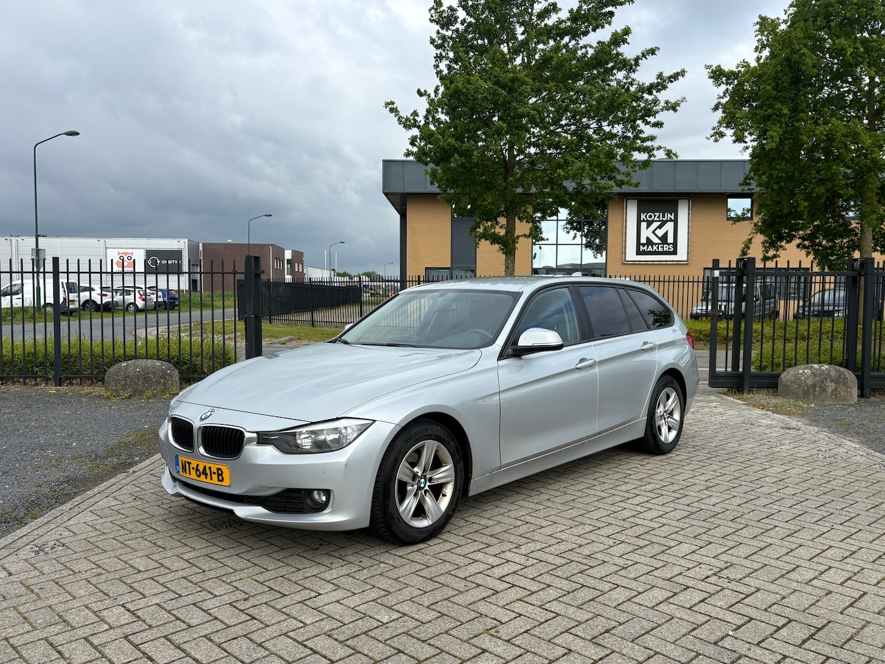 BMW 3-serie Touring - 316d Exec. | Automaat | Airco | Cruise | PDC - AutoWereld.nl