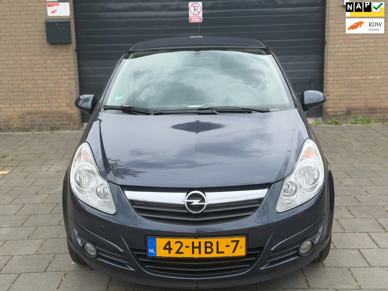 Opel Corsa - 1.2-16V Business Airco Apk Cruise Control Lage kilometerstand - AutoWereld.nl