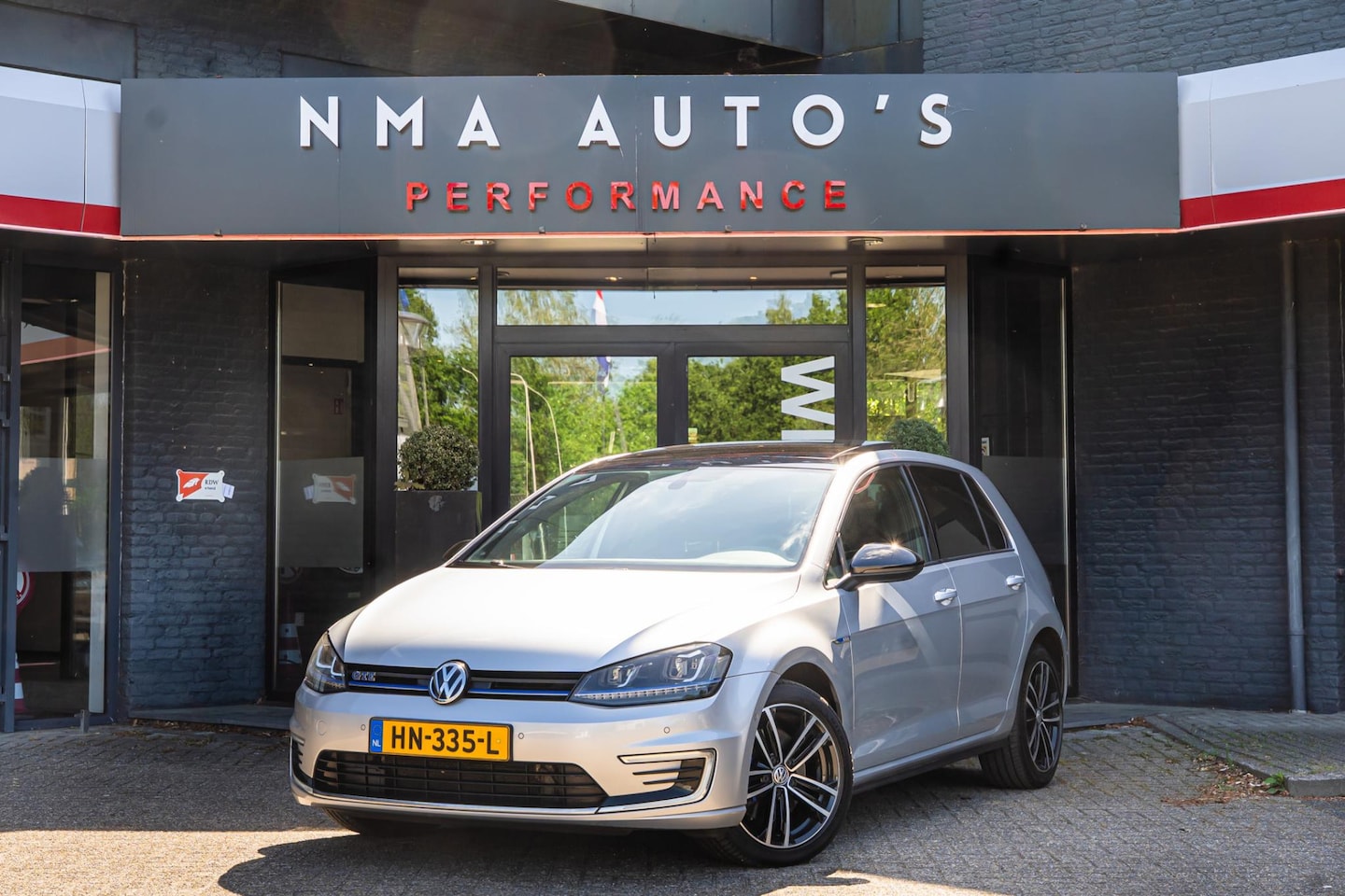 Volkswagen Golf - 1.4 TSI GTE PANO/NAP/CRUISE/GARANTIE/ONDERHOUDEN/AUTO-HOLD - AutoWereld.nl