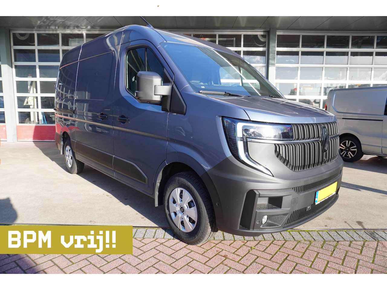Renault Master - T35 2.0 dCi 170PK L2H2 Extra Schuifdeur L / R Nr. V069 | Climate | Navi | Cruise | Trekhaa - AutoWereld.nl