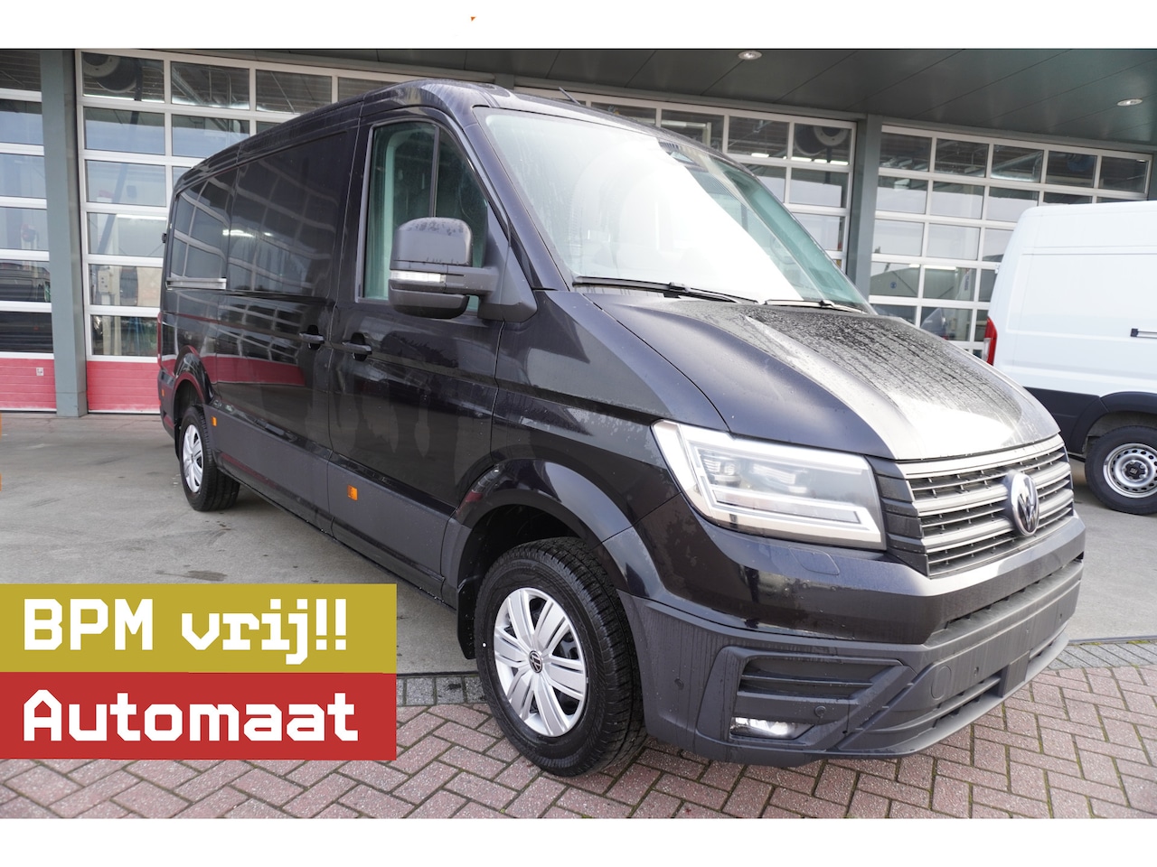 Volkswagen Crafter - 35 2.0 TDI 177PK L3H2 Facelift L3H2 Automaat Nr. V148 | Airco | Cruise | Navi | Camera - AutoWereld.nl