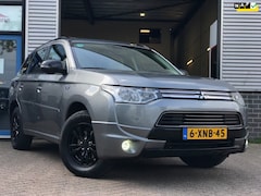 Mitsubishi Outlander - 2.0 PHEV Business Edition|Trekhaak|Navi|Camera|Keyless