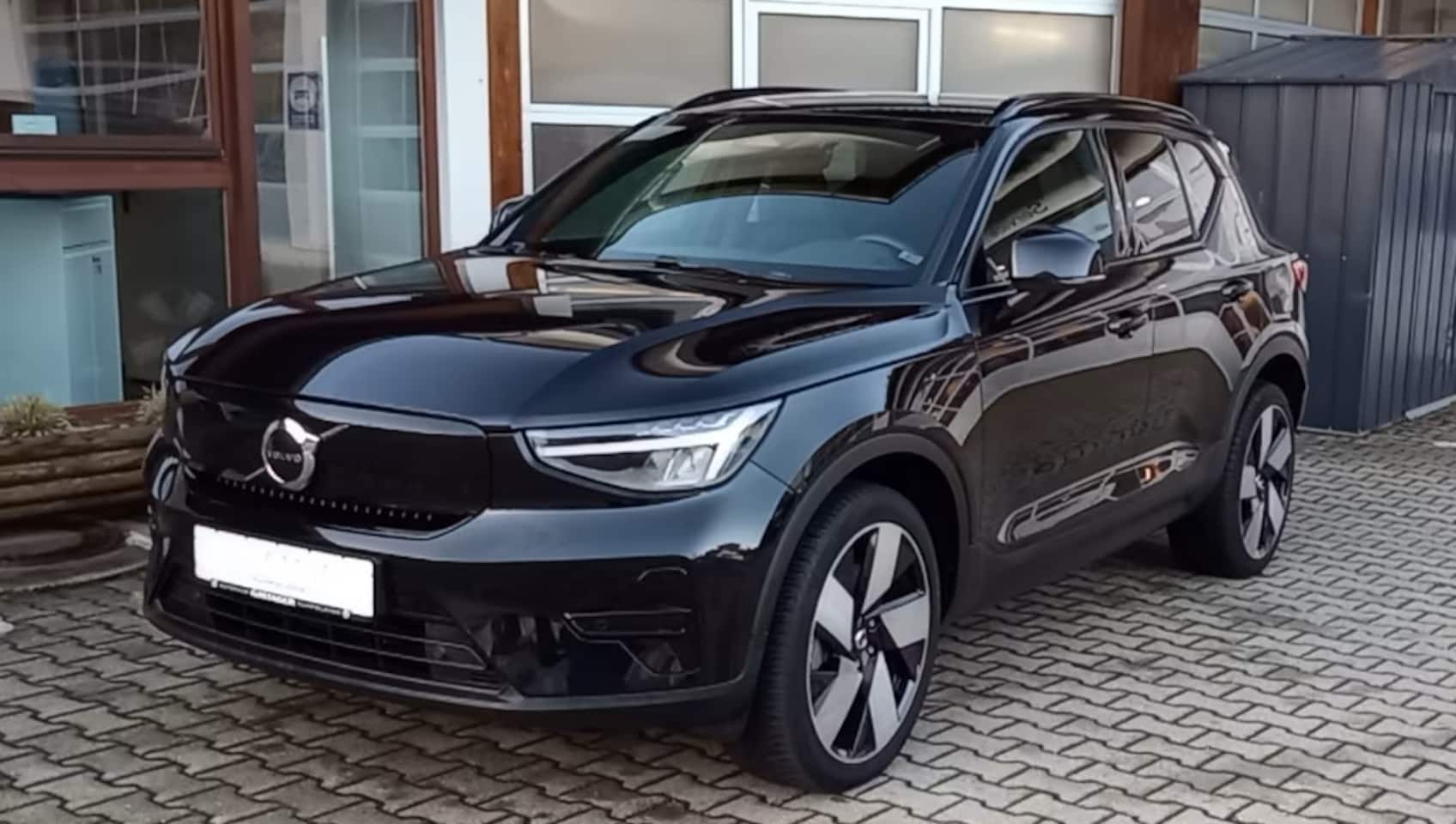 Volvo XC40 - Recharge Plus 70 kWh ** WARMTEPOMP, TREKH, ALARM, KEYLESS, 20-inch LMV ** 1e EIG - UNFALLF - AutoWereld.nl